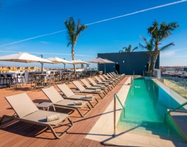 hoteles con piscina malaga